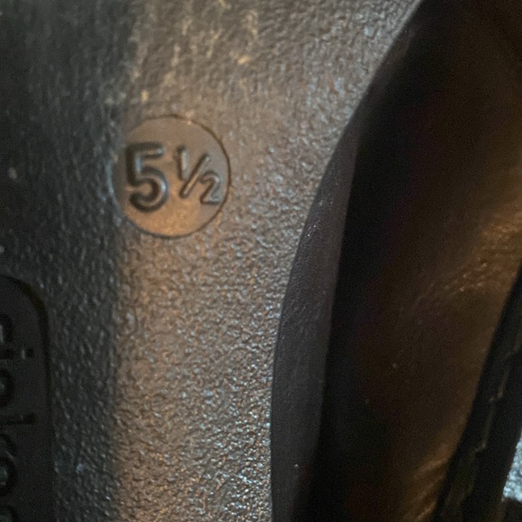 RIEKER LEATHER SHOES Size 7 US runs large - Picture 3 of 4